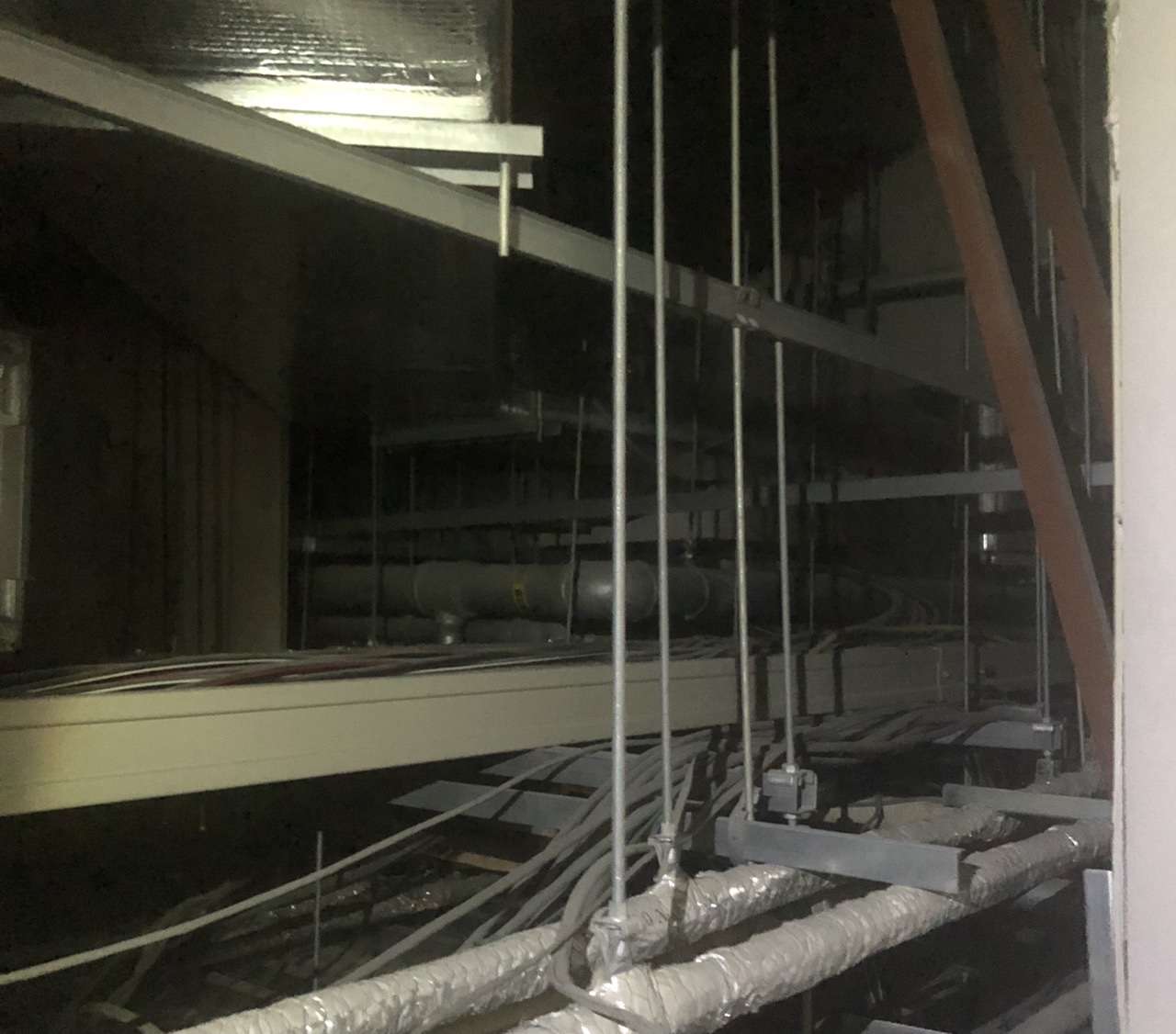 #配管　#配線　#工事　#LAN #ケーブル　#テナント　#インターネット　#兵庫県　#神戸市　#すむーず　#西宮